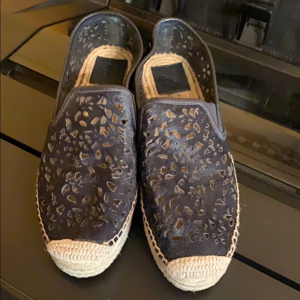 Tory Burch cow hide black wedge 11M shoe